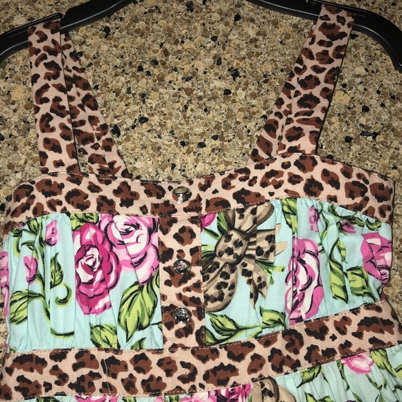 Cute dress, floral print trimmed in cheetah print - Picture 2 of 4